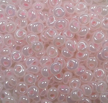 TM-03-0145 Toho Magatama 3 mm Ceylon Innocent Pink color 145