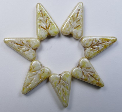 0040268 Heart Leaf Beads 16×11 mm Caraway color 02010-65321