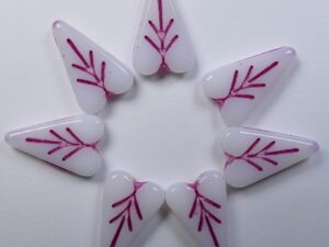 0140300 White Alabaster Hot Pink Inlay Heart Leaf Beads 4 Pc. - Afbeelding 1