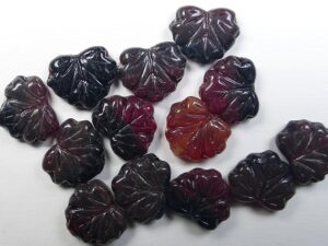 MPL-X2279 Opal Brownish Red-Black Maple Leaf 15 Pc.