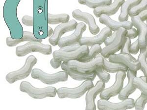 BrB-03000-14457 Bridge Beads Chalk White Mint Green Luster 5 gram