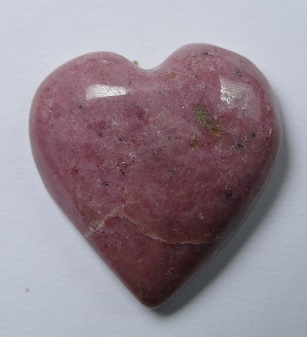 RHO-2 Natuursteen Hartvormige Rhodonite 25x23x6,5 mm
