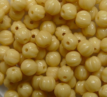 MB-04-13020 Melon Beads 4 mm Opaque Isabella color 13020