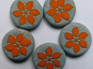 0100611 Opaque Orange Green Patina Flower Beads 3 Pc. - Afbeelding 1