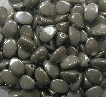 PI-03000-14449 Pinch Bead 5x3 mm Chalk White Grey Luster color 03000-14449