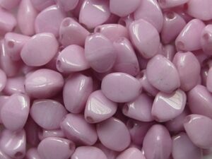 PI-03000-14494 Chalk White Lila Luster Pinch beads. 10 gram