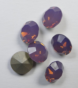 PrC-39-AMYOP Amethyst Opal Preciosa Maxima Chatons SS39, 8 mm