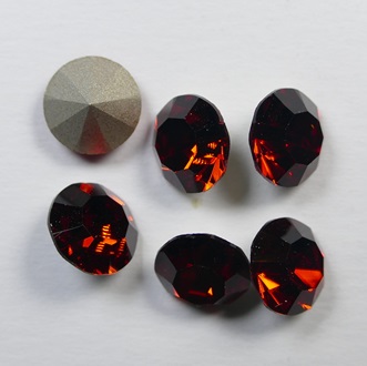 PrC-39-REVE Red Velvet Preciosa Maxima Chatons SS39, 8 mm