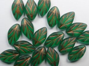0100622 Matte Emerald Copper Inlay beukenblaadje 25 Pc. - Afbeelding 1