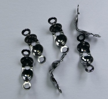 0160034 Antraciet kalotje met dubbel oogje, beadtip 4 mm