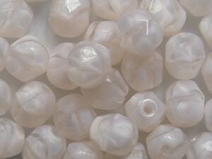 FP1-06-76000 Crystal Creamy Rose Czech Glass Facet Firepolish 6 mm 25 stuks