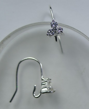 S87CZ Sterling Zilver Cubic Zirconia Triple Leaflet oorhaakjes 15,3x17,4 mm