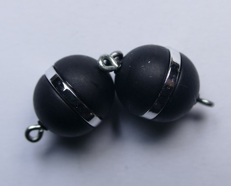 Acryl Magnetic Clasp Zwart met Chroom tussenring 12 mm