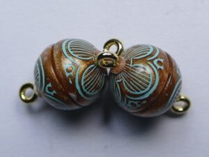 Acryl Magnetic Clasp Gegraveerd Koper-Patina 10 mm.