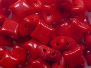 WD-93200 Opaque Red Wibeduo 8x8 mm 10 Pc.