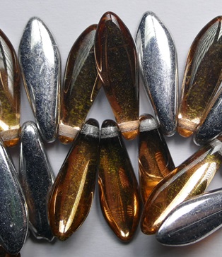 0030374 Backlit Peach Dagger Beads color 00030-27102