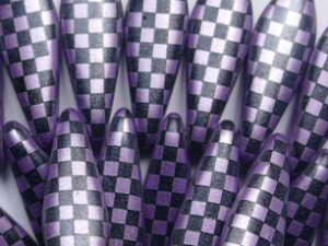 0080731 Jet Pastel Lila Checkered Dagger Beads 16x5 mm 20 Pc.