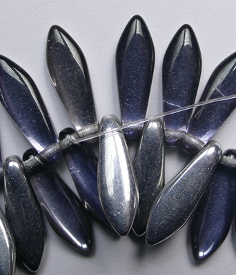 0090499 Backlit Periwinkle Dagger Beads color 00030-26901