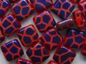 CMT-93180-22203CR Opaque Red Full Azuro Laser Cracked Czech Mates 2 hole Tile 25 Pc. - Afbeelding 1