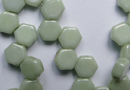 HON-03000-14457 Chalk White Mint Green Luster Honeycomb Beads 6 mm color 03000-14457