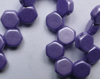 HON-23980-79021 Jet Metallic Suede Purple Honeycomb Beads 6 mm color 23980-79021