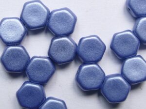 HON-23980-79031 Jet Metallic Suede Blue Honeycomb Beads, 30 stuks
