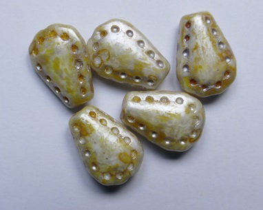 0040272 White Alabaster Caraway Tear Bead 17x12 mm color 02010-65321