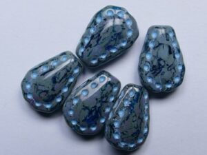 0090501 Capri Blue Travertin Aqua Washed Lacy Tear Beads 17x12 mm 6 stuks