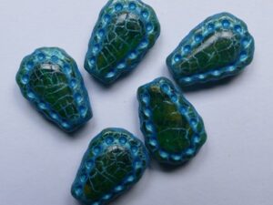 0100626 Light Emerald Travertin Metallic Turquoise Washed Lacy Tear Beads 17x12 mm 6 stuks
