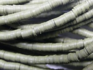 KTH4-30 Olijfgroen Katsuki Heishi Disc Beads 4 mm