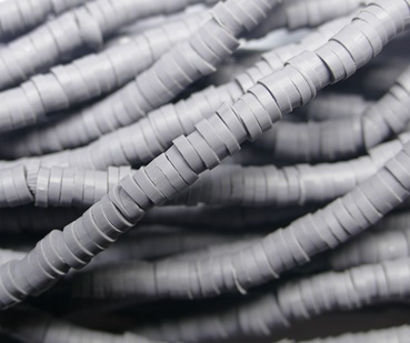 KTH4-40 katsuki heishi disc beads 4 mm Rookgrijs