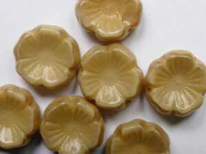 0040273 Opaque Isabella Czech Glass Hawaiian Flower Beads 14x6 mm 5 Stuks - Afbeelding 1
