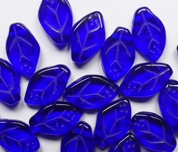 0090511 Dark Royal Blue Czech Glass Small Leaves 12x7 mm