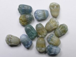0100633 Mixed Beach Pebbles Flower Bud Beads 10x7 mm 15 stuks