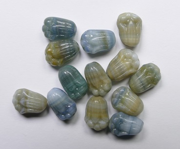 0100633 Mixed Beach Pebbles Flower Buds 10x7 mm