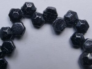 C-HON-23980-14400 Gunmetal Chiseled Honeycomb Jewel Beads, 30 stuks