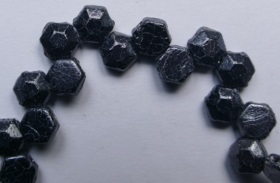 C-HON-23980-14400 Gunmetal Chiseled Honeycomb Beads 6 mm color 23980-14400