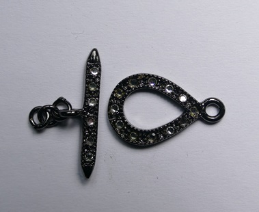 TG-204 Zwart met Crystal toggle set 20x22 mm