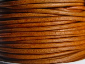 IL-2-DAO Dyed Antique Orange Indiaas leer rond 2 mm, 50 cm