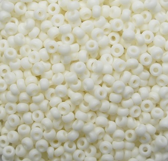 M-11-2021 Matted Opaque Cream Miyuki Rocailles 11-0