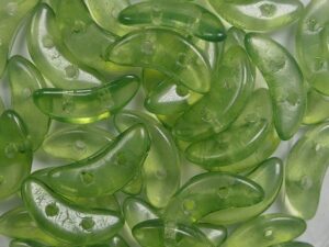 CZM-CR-S0010CR ColorTrends Transparent Green Flash CzechMates Crescent 10 gram.