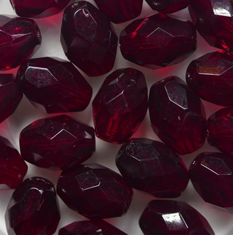 0050371 Garnet Firepolish Oval Facet 9x6,5 mm color 90100