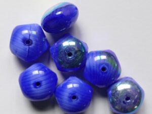 0090516 Silk Shine Striped Opaque Sapphire AB Czech Glas Table Cut 5-cut Donut Beads 9x14 mm 6 stuks - Afbeelding 1