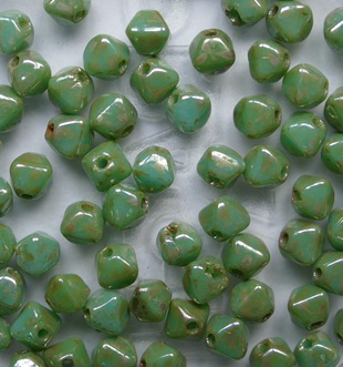 0100638 Green Turquoise Silver Picasso Dubbele Piramide 4x4 mm color 63130-43400
