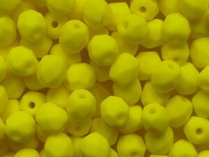 FP1-04-83120-84100 Matte Opaque Yellow Czech Glass Facet Firepolish 4mm 50 stuks