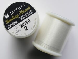 MD-02 Ivoorwit Miyuki Beading Thread