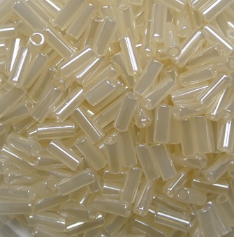 TB-15-0147 Ceylon Light Ivory Toho Bugles 4,5 mm