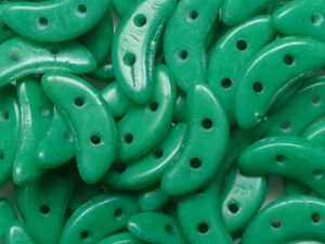 CZM-CR-S0013WH ColorTrends Opaque Lush Meadow CzechMates Crescent 10 gram - Afbeelding 1