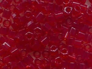 TH-08-0005C Transparent Ruby Toho Rocailles hex cut 8/0 - Afbeelding 1