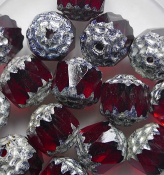 0050380 Dark Siam Ruby Old Silver Washed Cathedral Facet 8 mm Dark Siam Ruby Old Silver Washed Cathedral Facet 8 mm